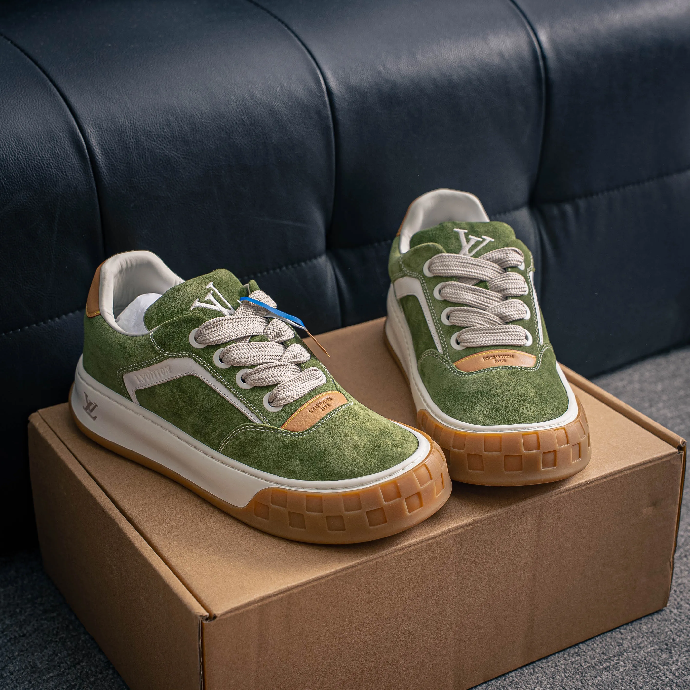 # LV tilted ， Shoes，Sneakers， Shoes，Skate Shoes~~ Sneakers， LV Shoes ， Cushioning TPU Vuitton ，